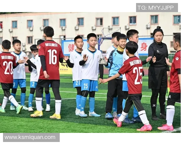 近期足球明星风采展示与精彩瞬间回顾让我们一起领略他们的魅力与激情