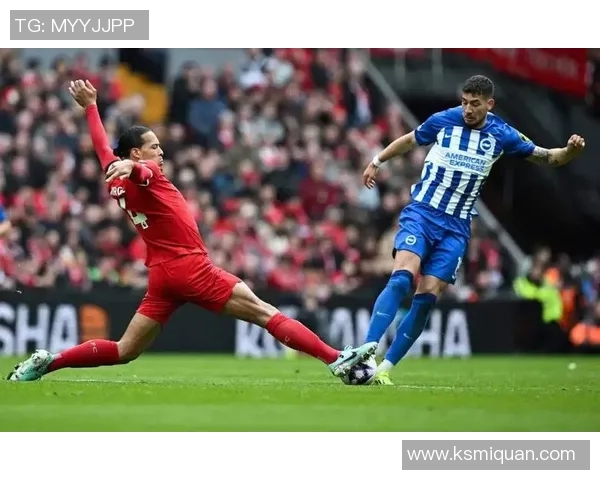 传奇后卫足球明星的辉煌历程与影响力解析